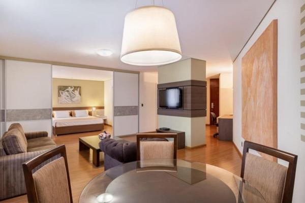 Hotel Crystal ロンドリーナ エクステリア 写真